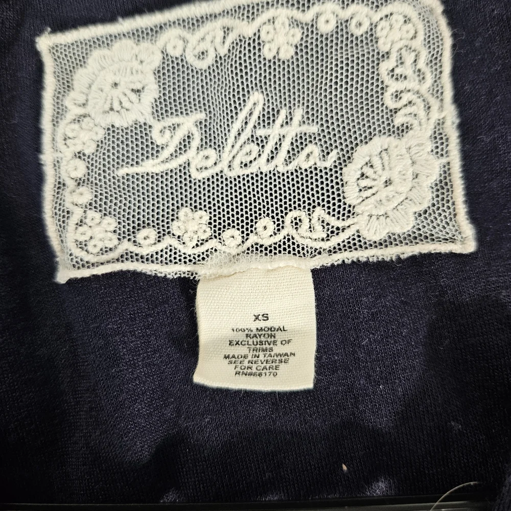 Anthropologie Y2K/Early 2000's Deletta floral embroidered wrap tie top in navy - Picture 5 of 5